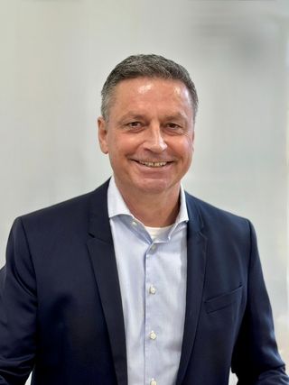 Peter-van-aken-profile-picture Peter-van-aken-profile-picture